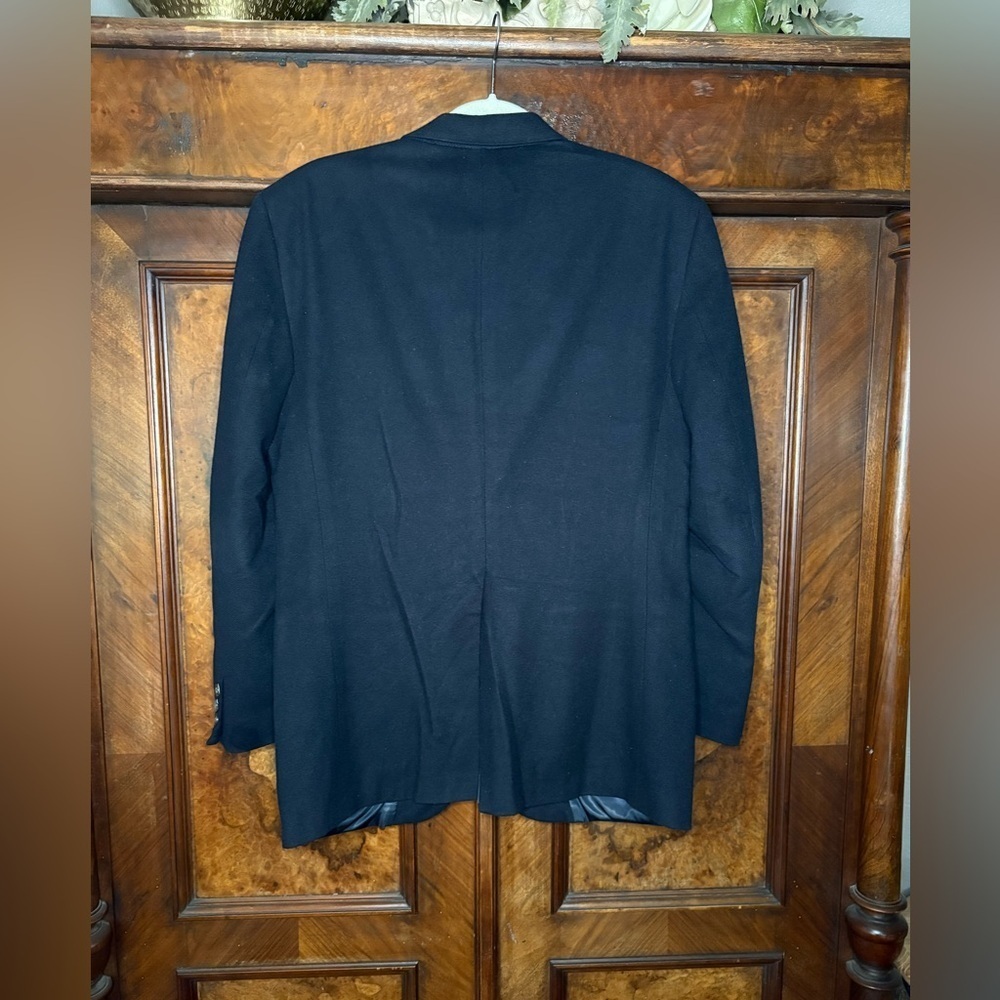 EUC Burberrys Navy Blazer. Size M (See Measurements) - Picture 2 of 8